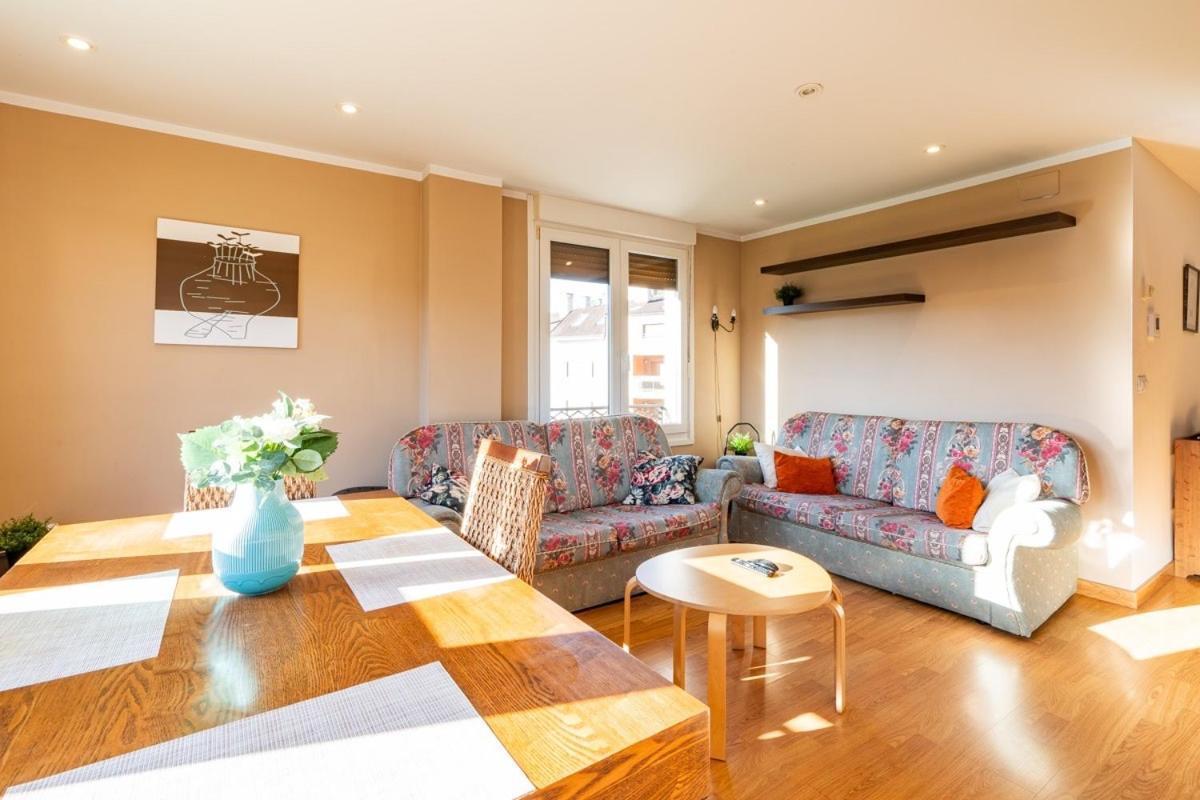 Apartamento Isabela Διαμέρισμα Onís Εξωτερικό φωτογραφία